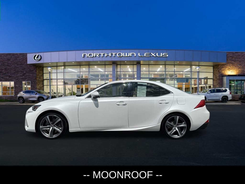 2017 Lexus IS 300 photo 2