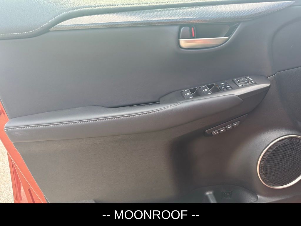2021 Lexus NX 300 photo 4