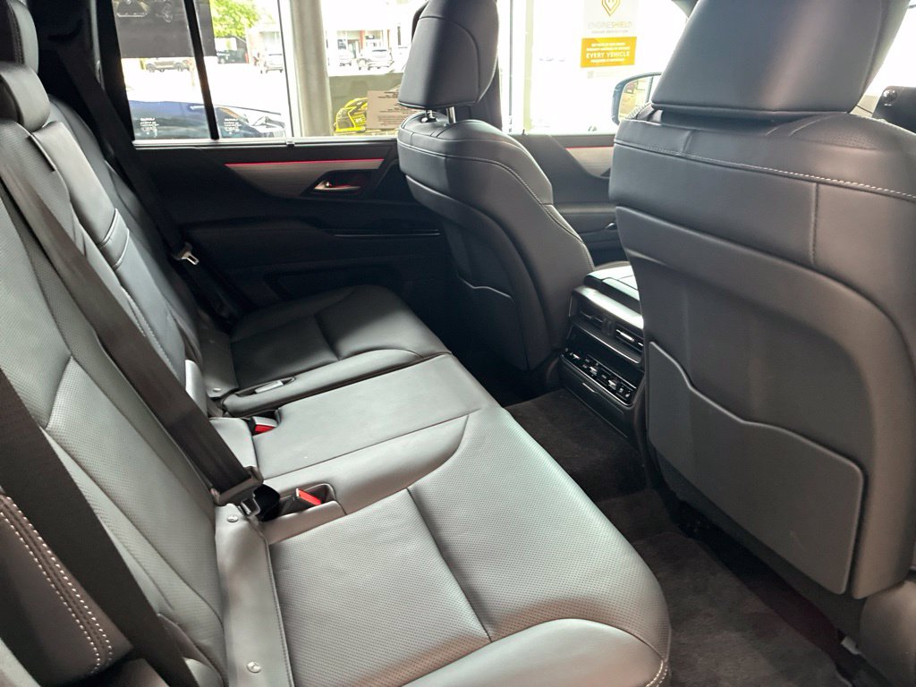 2026 Lexus LX 700h F-Sport - Photo 12
