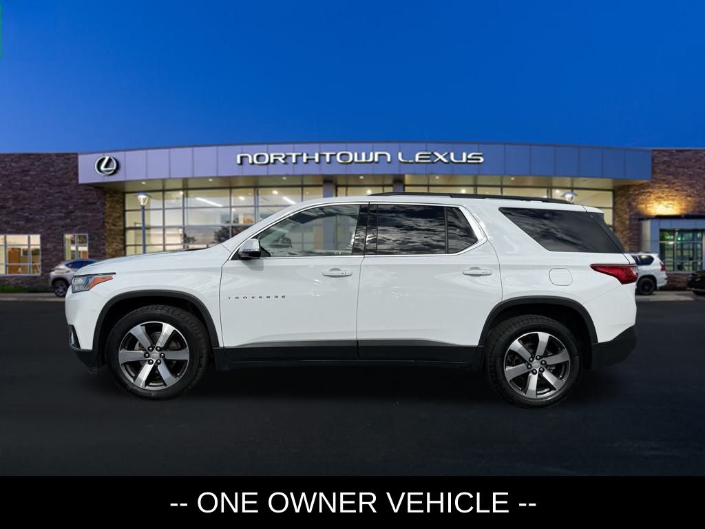 2019 Chevrolet Traverse 3LT photo 2