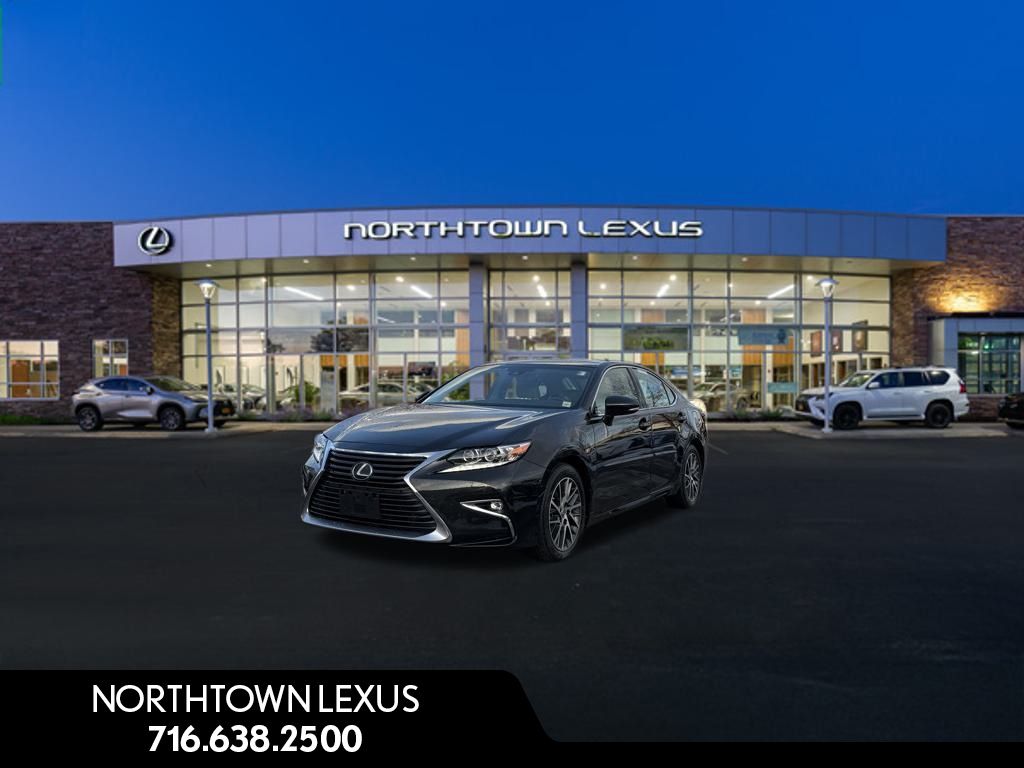 2016 Lexus ES 350's photo