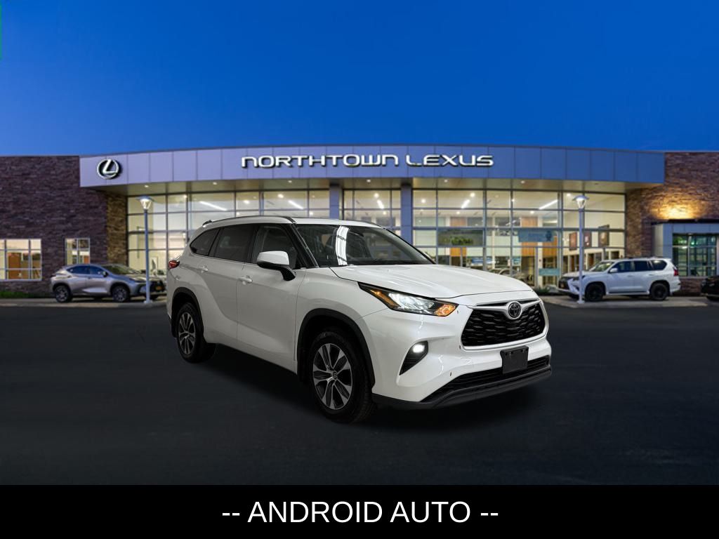 2020 Toyota Highlander XLE photo 3