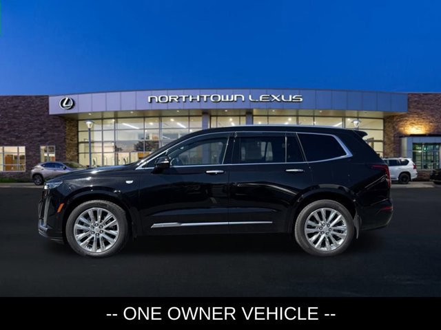 2022 Cadillac XT6 Premium Luxury photo 2