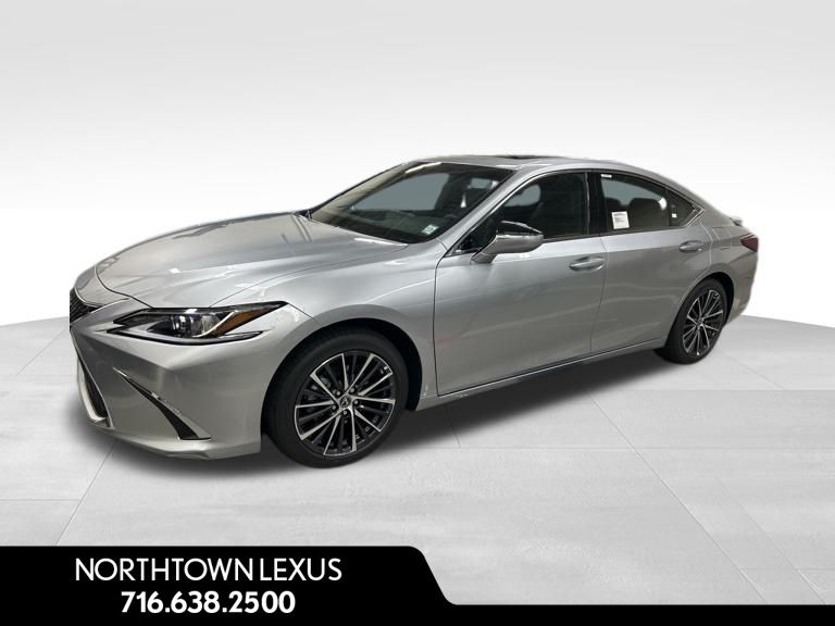 2025 Lexus ES 300h photo 3