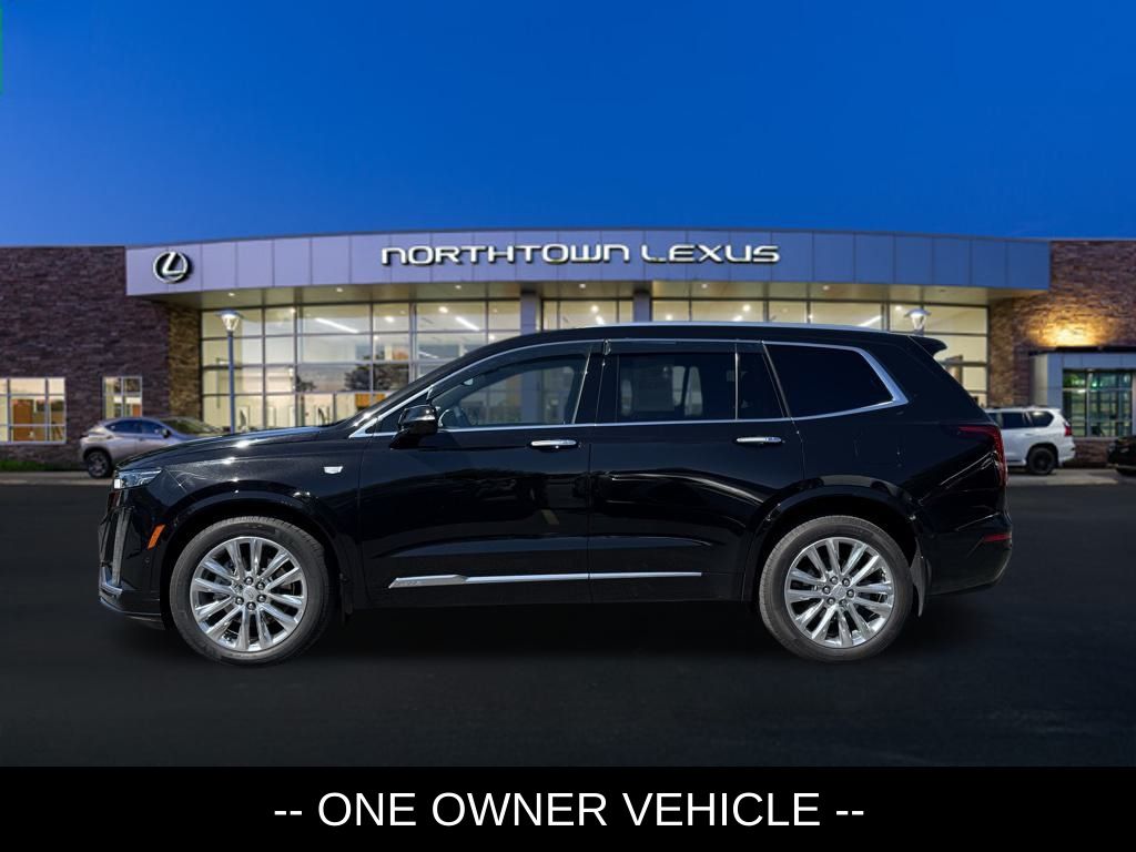 2022 Cadillac XT6 Premium Luxury photo 2