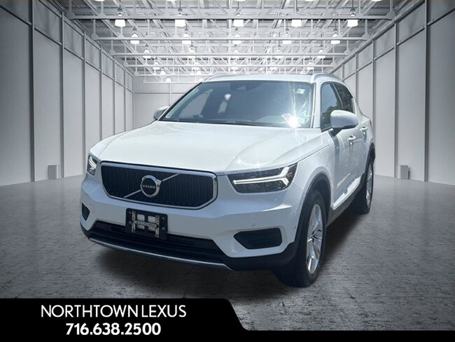 2019 Volvo XC40 Momentum SUV