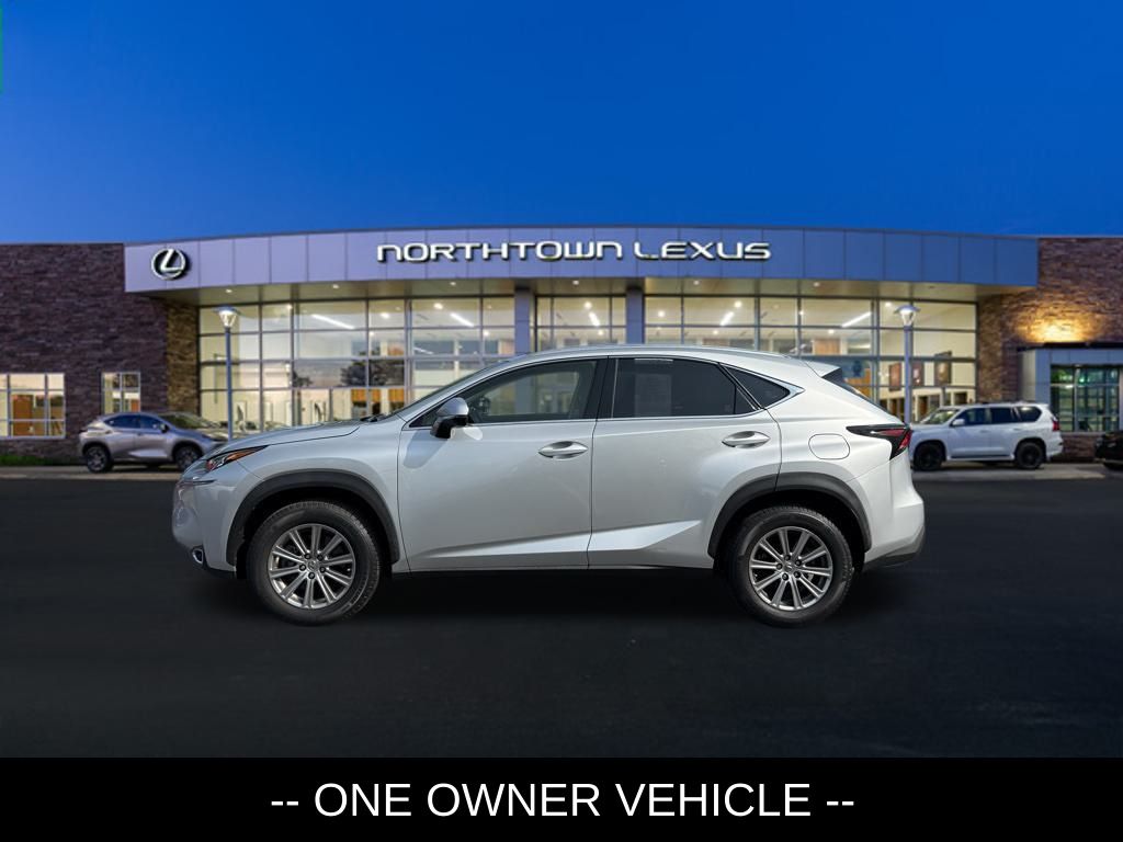 2016 Lexus NX 200t Luxury photo 2