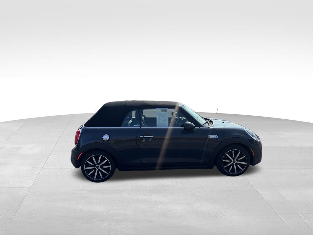 2019 Mini Cooper Convertible S photo 2