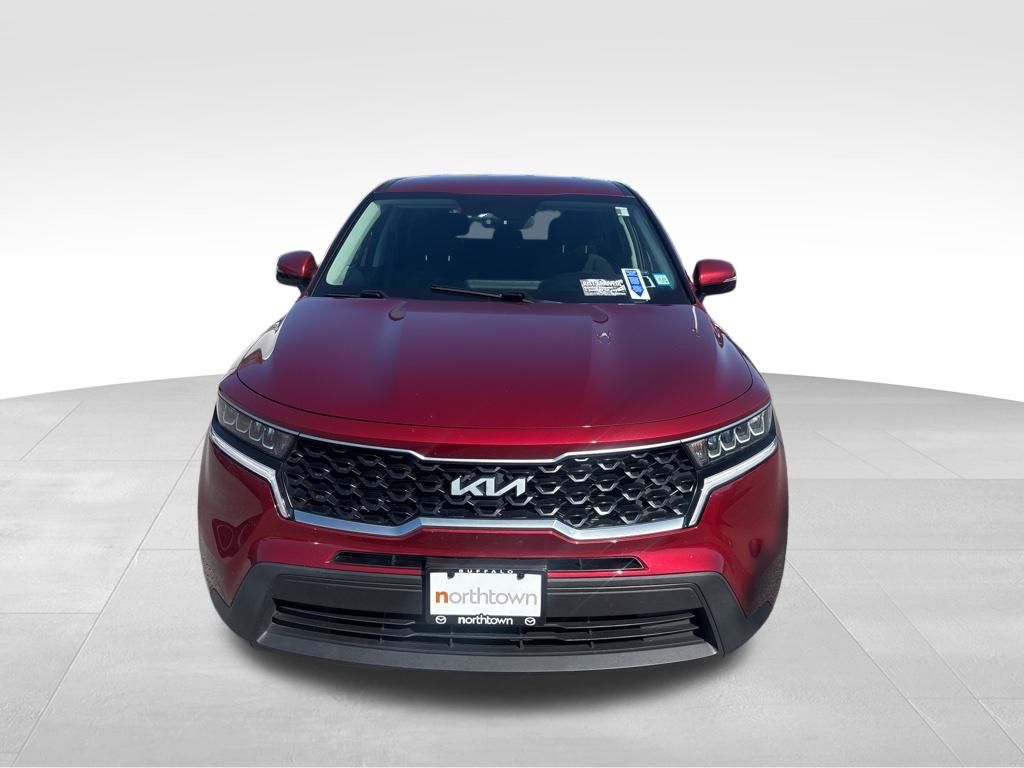 2022 Kia Sorento LX photo 2