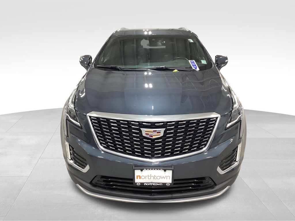 2021 Cadillac XT5 Premium Luxury photo 2