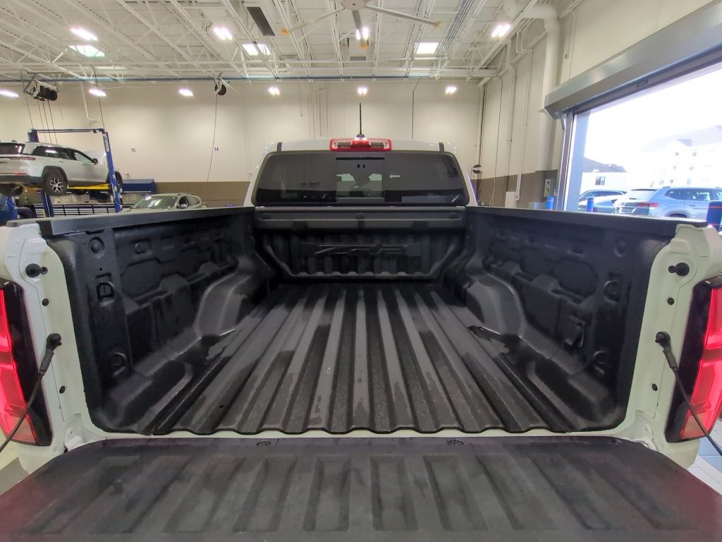 2024 Chevrolet Colorado ZR2 - Photo 16
