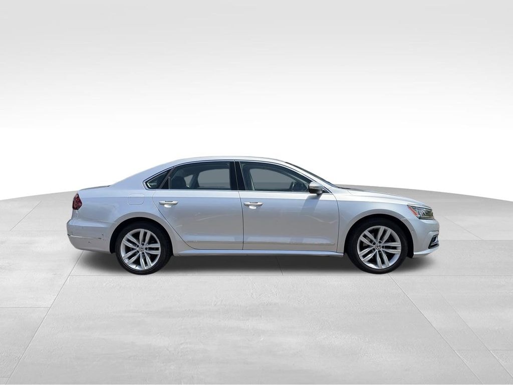 Used 2018 Volkswagen Passat 2.0T SEL Premium Sedan