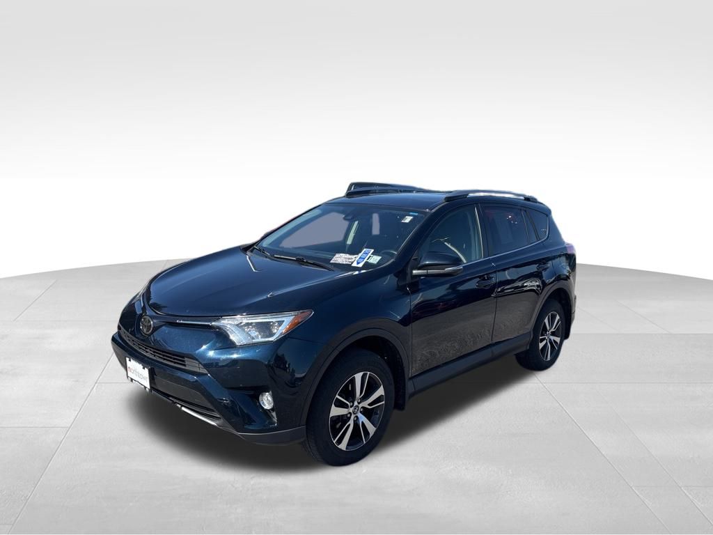 2017 Toyota RAV4 XLE photo 3
