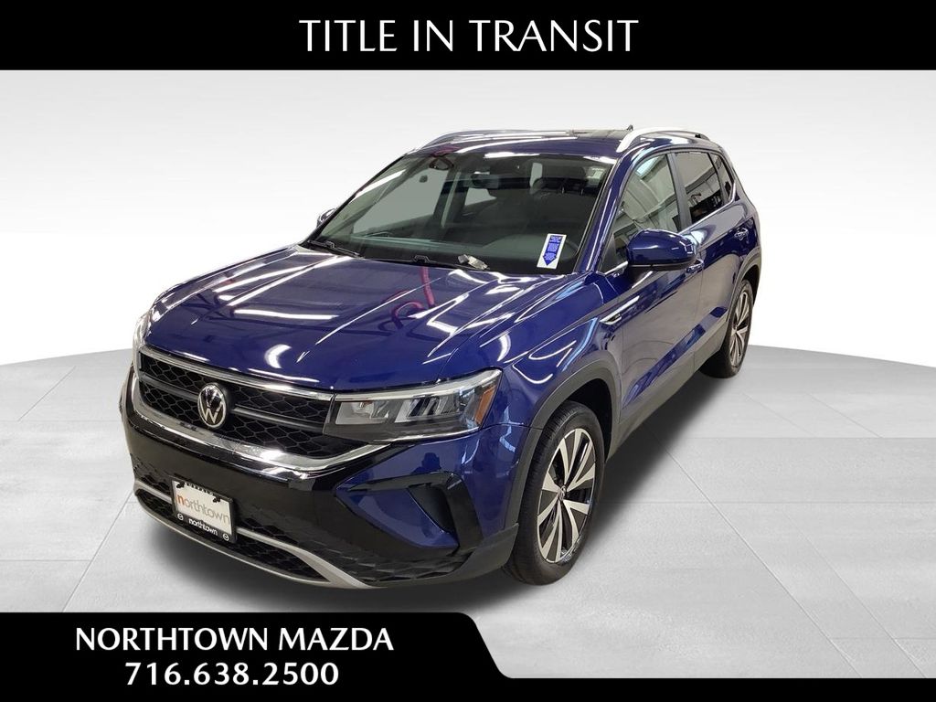 2022 Volkswagen Taos 1.5T SE 4Motion's photo