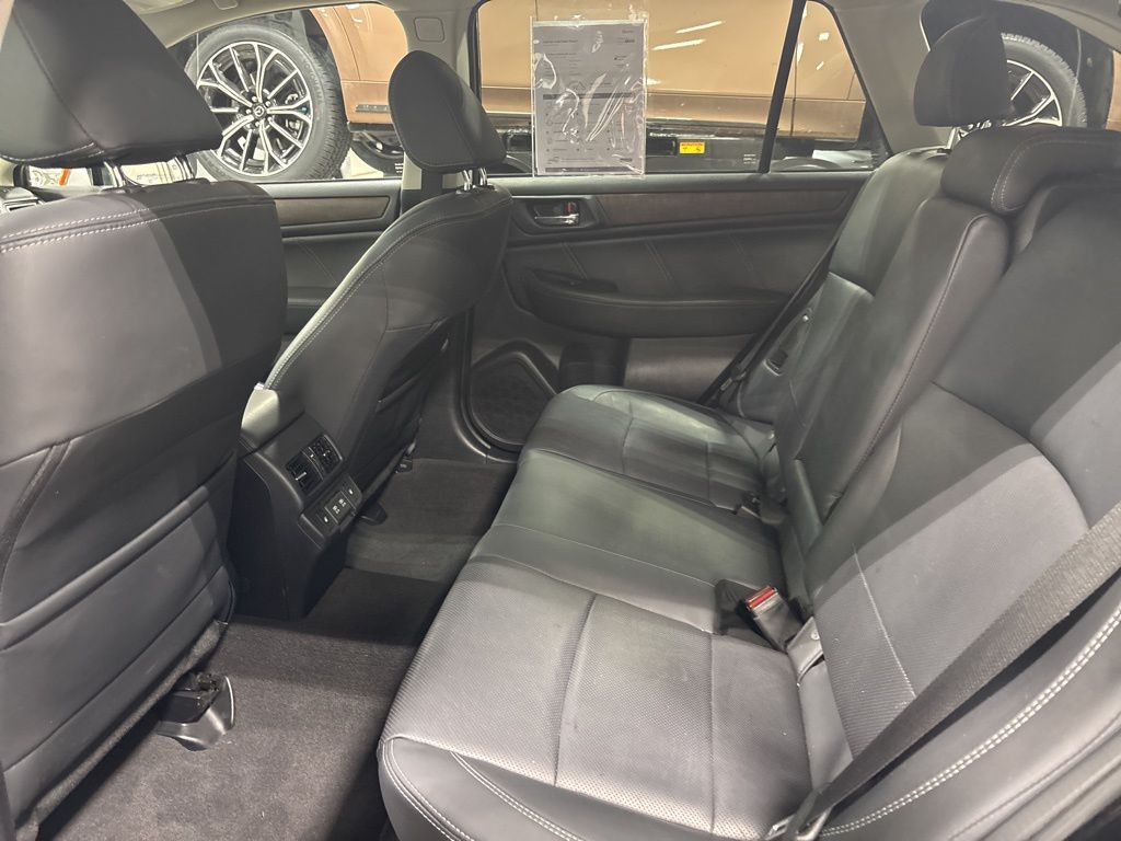 2019 Subaru Outback 3.6R Limited photo 3