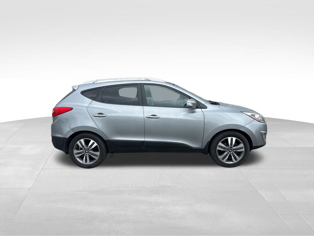 2015 Hyundai Tucson Limited photo 2