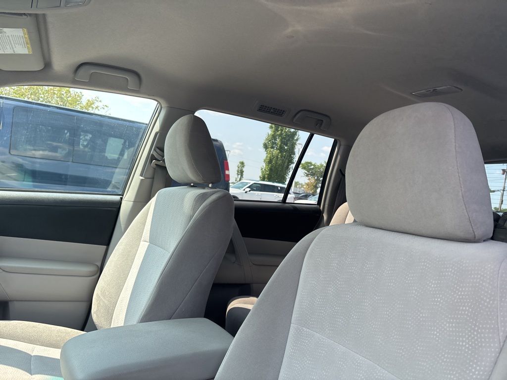 2013 Toyota Highlander Base Plus photo 4