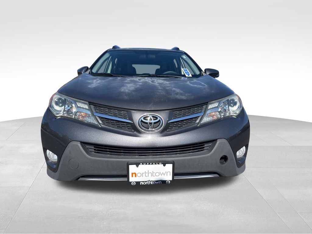 2015 Toyota RAV4 XLE photo 2
