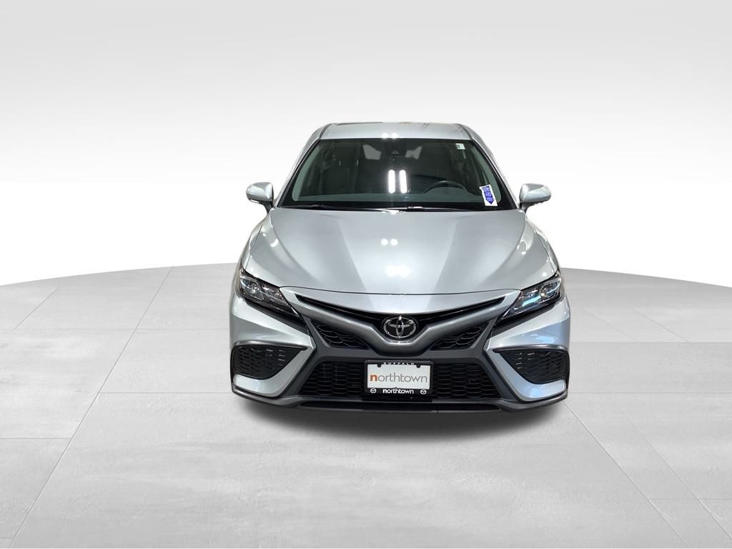 2023 Toyota Camry SE photo 2