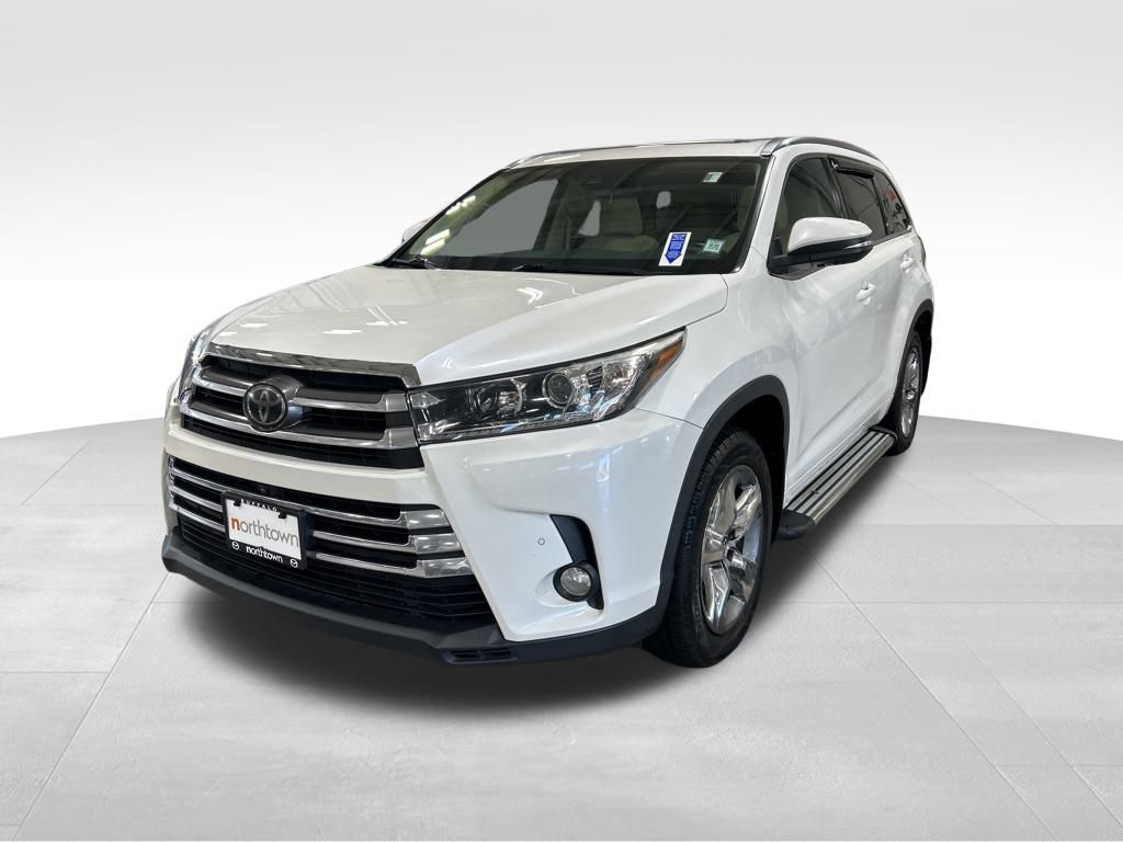 2018 Toyota Highlander Limited Platinum photo 3