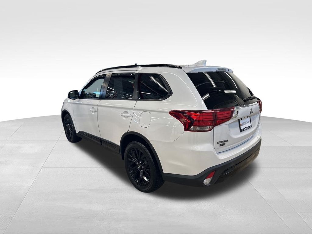 Used 2019 Mitsubishi Outlander LE CUV