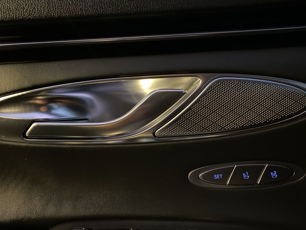 2022 GENESIS GV70 Standard - Photo 30