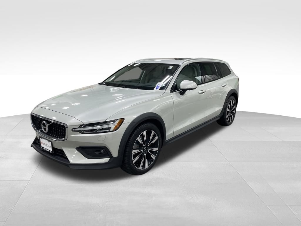 Used 2022 Volvo V60 Cross Country T5 Wagon
