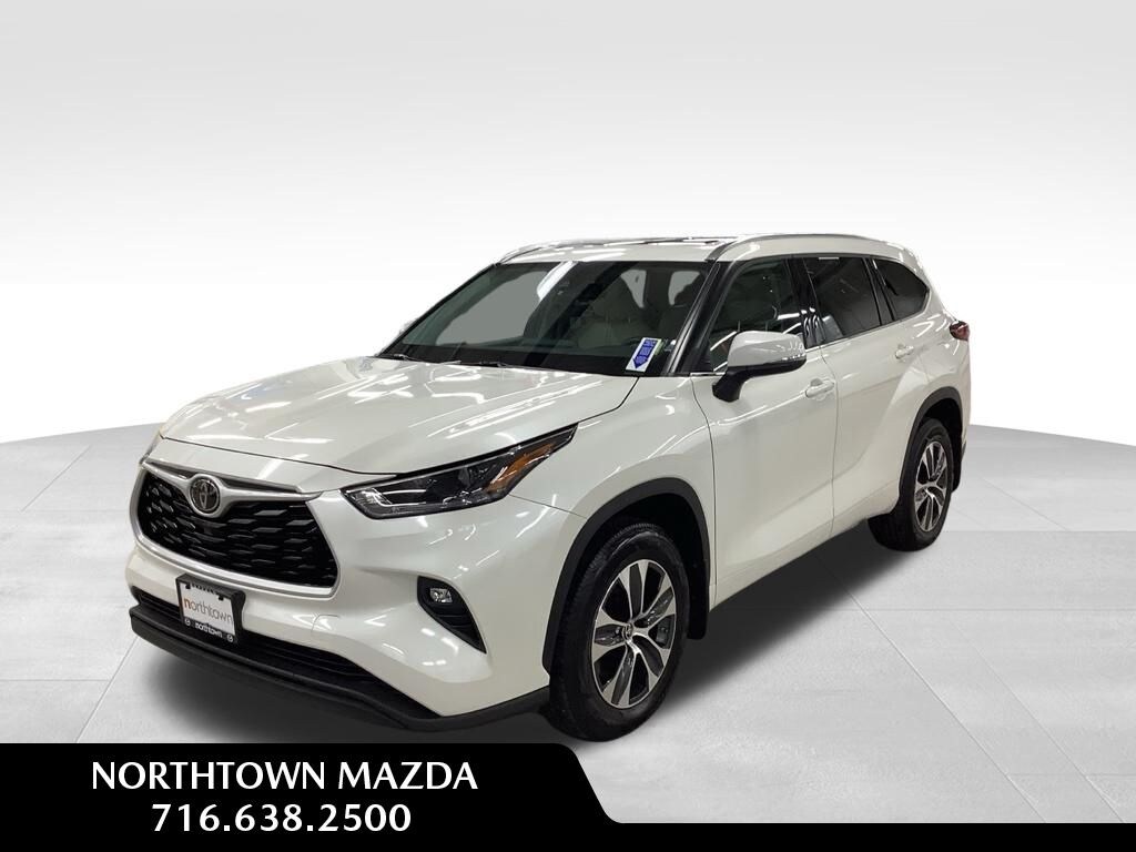 Used 2021 Toyota Highlander XLE SUV
