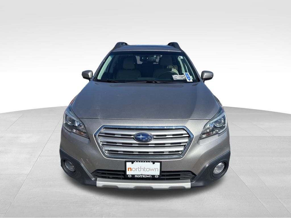 2017 Subaru Outback 2.5i Limited photo 2