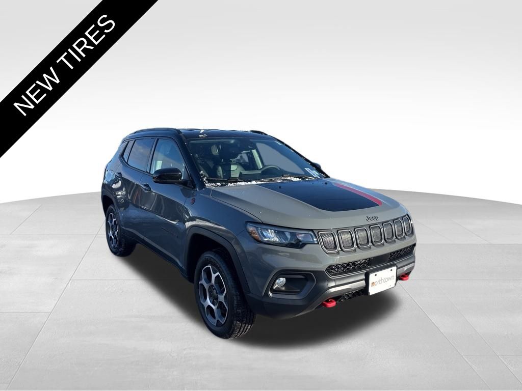 2022 Jeep Compass Trailhawk's photo