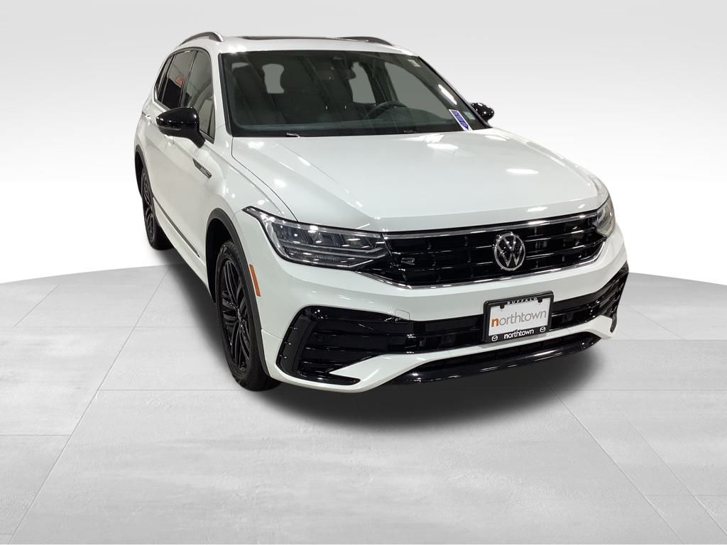 2022 Volkswagen Tiguan SE R-Line Black photo 2
