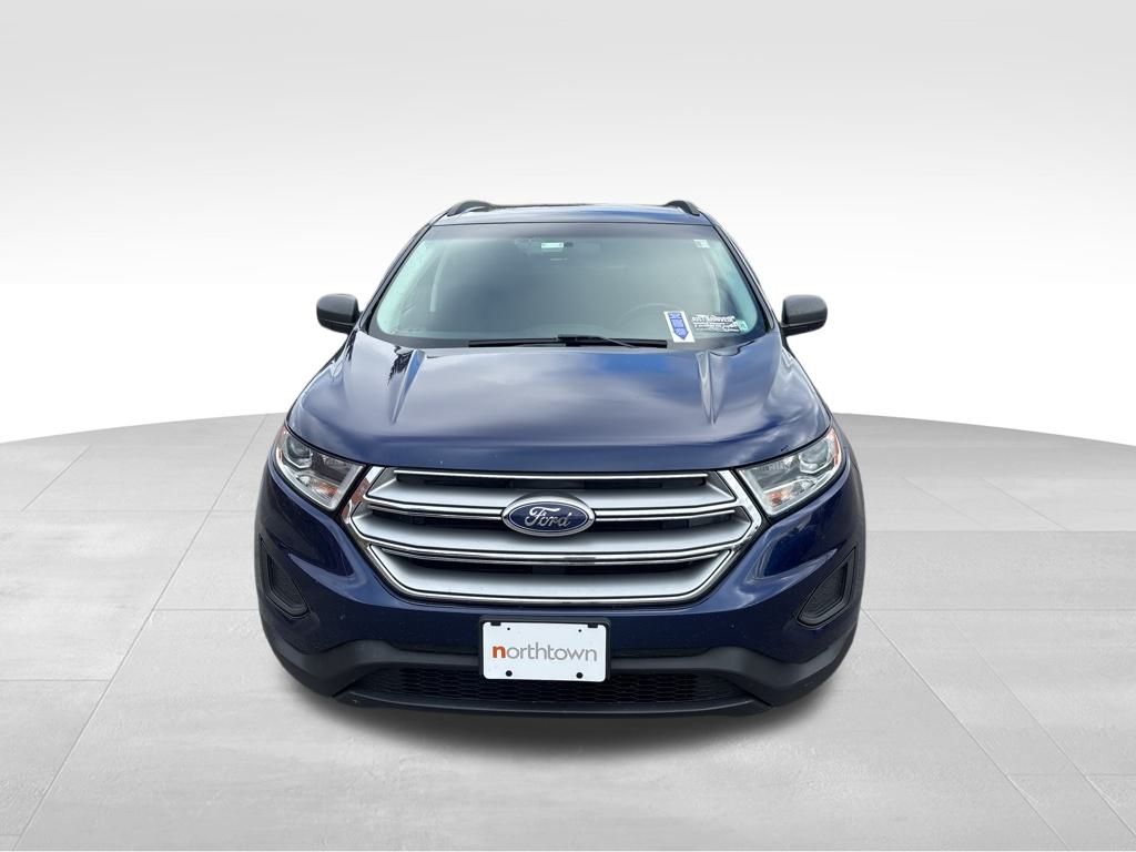2016 Ford Edge SE photo 2