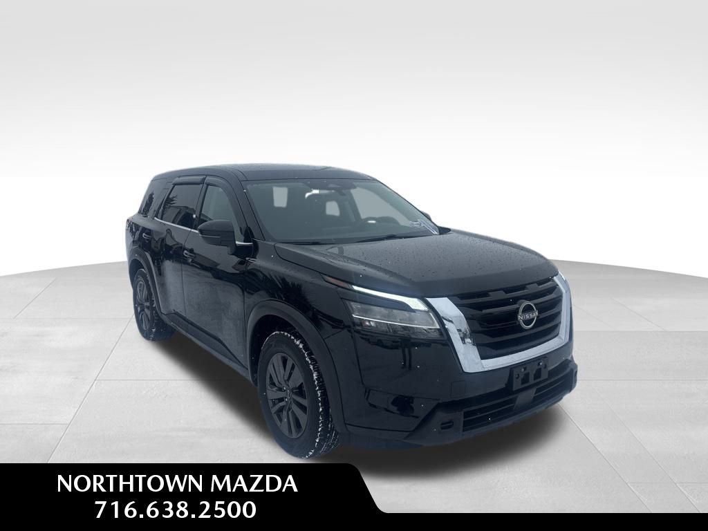2022 Nissan Pathfinder S