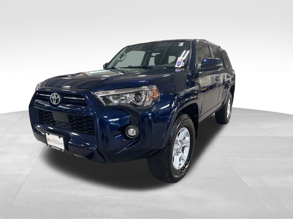 2022 Toyota 4Runner SR5 Premium photo 2