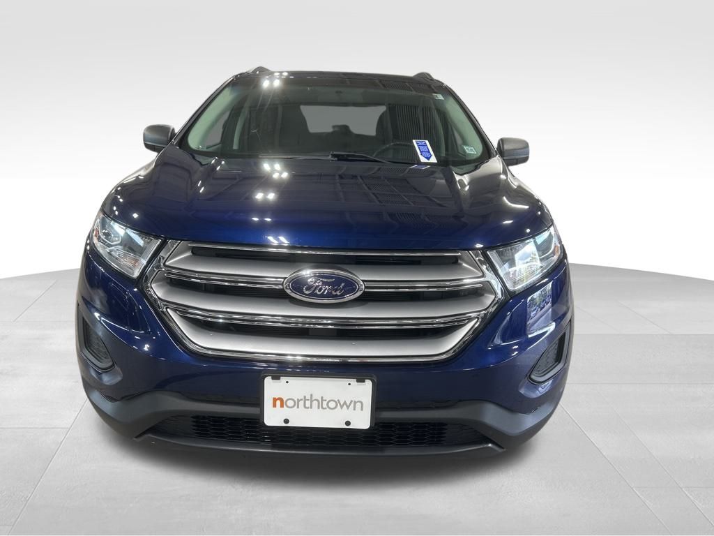 2016 Ford Edge SE photo 2