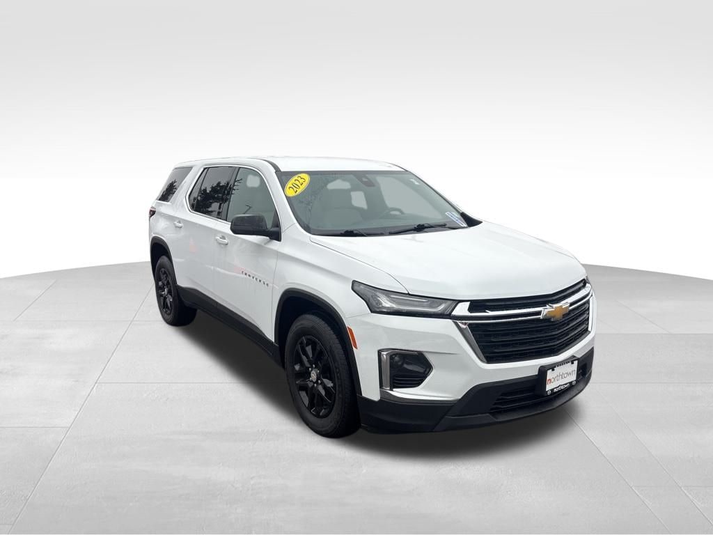 Used 2023 Chevrolet Traverse LS SUV
