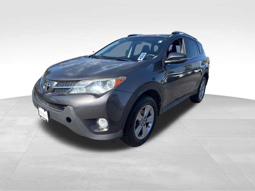2015 Toyota RAV4 XLE photo 2