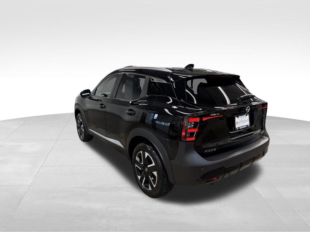 Used 2025 Nissan Kicks SV SUV