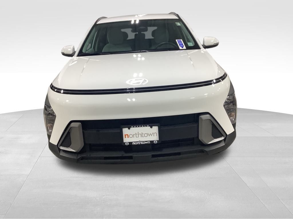 2024 Hyundai Kona SEL photo 2