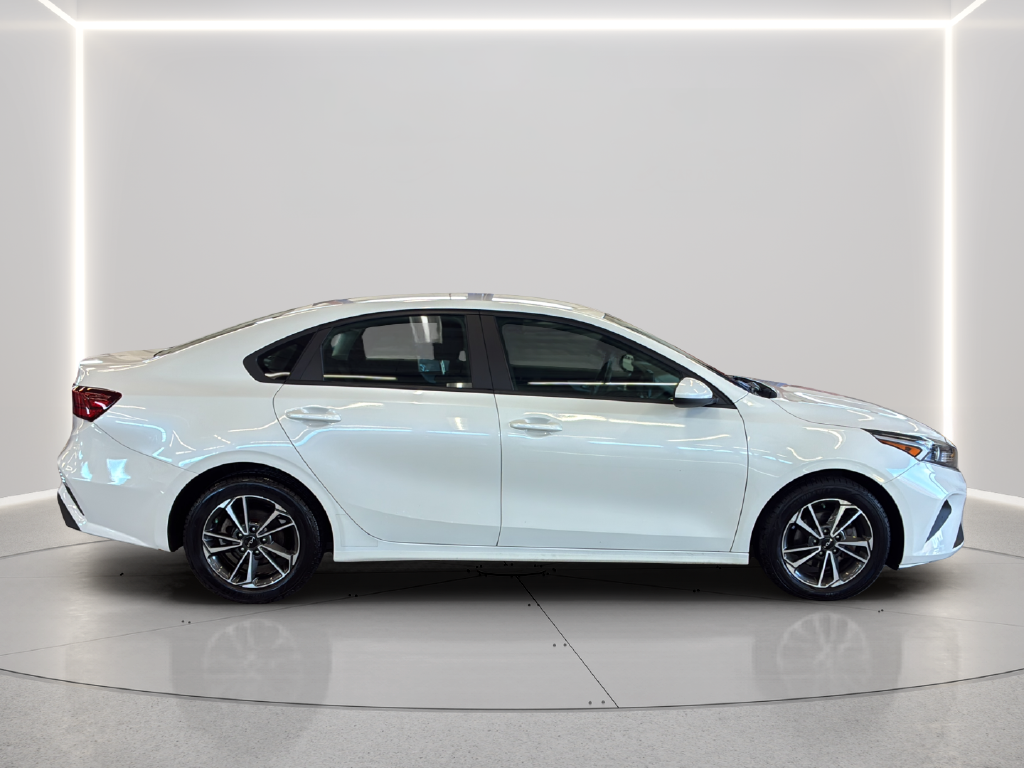 Used 2022 Kia FORTE LXS with VIN 3KPF24AD4NE467515 for sale in Amherst, NY