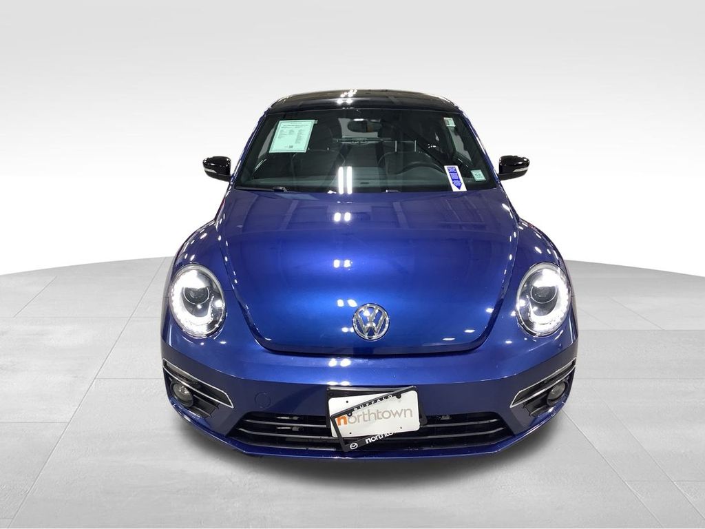 2014 Volkswagen Beetle R-Line photo 2