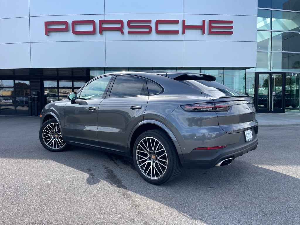 2023 Porsche Cayenne Coupe photo 3