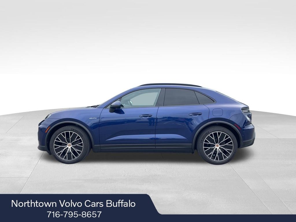 2025 Porsche Macan Electric 4 photo 2