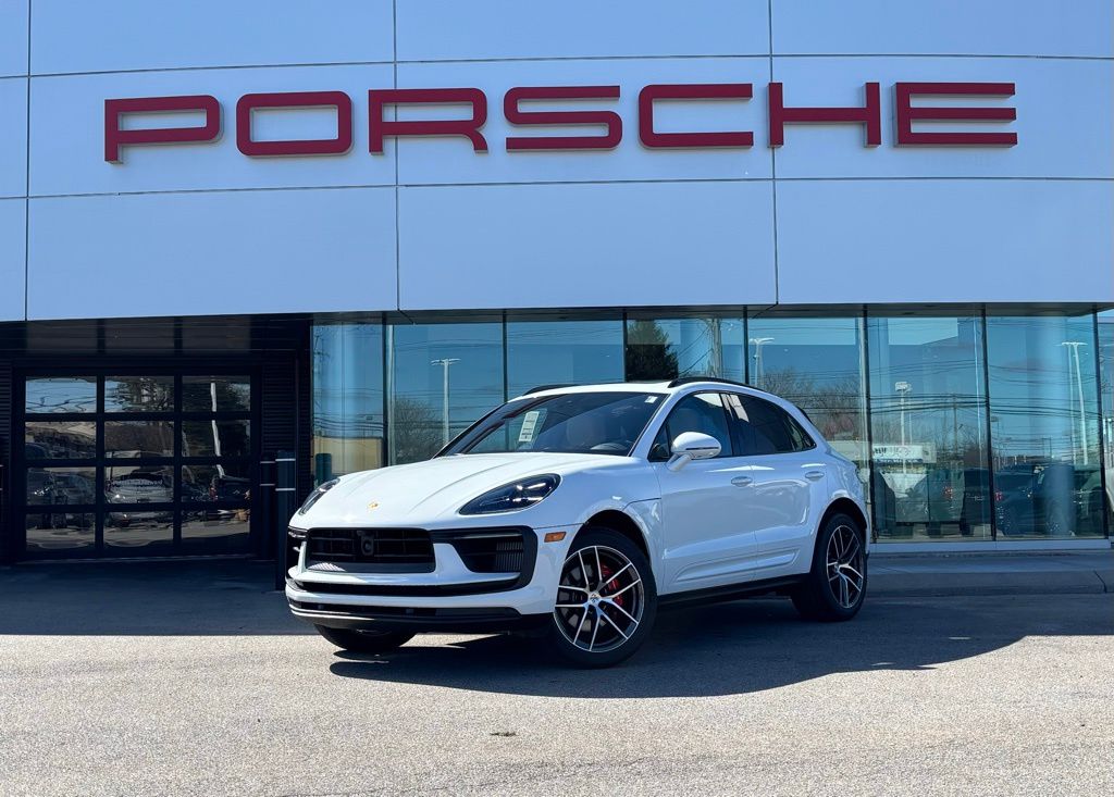 2026 Porsche Macan SUV 
