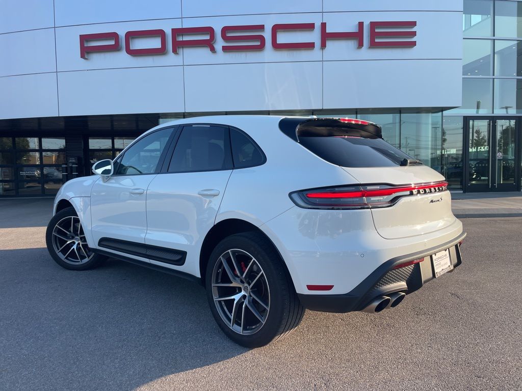 2022 Porsche Macan S photo 3