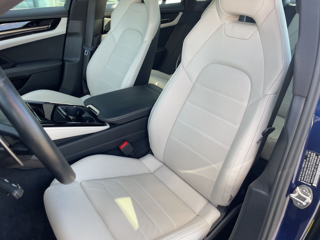 2024 Porsche Panamera 4 photo 4