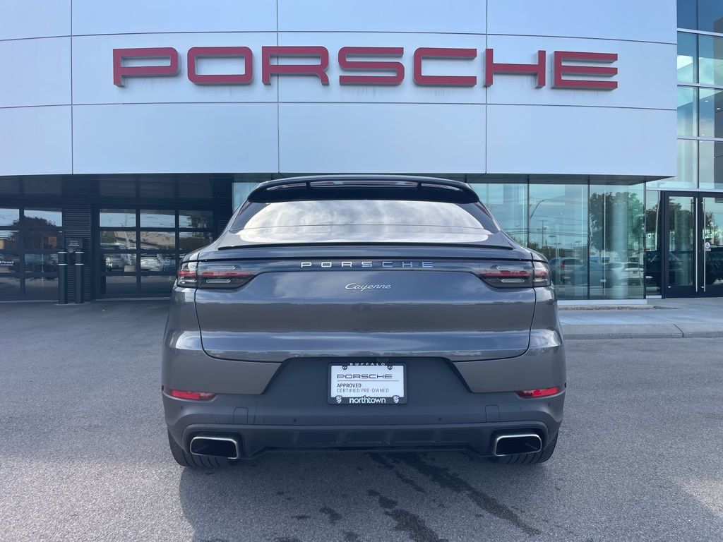 2023 Porsche Cayenne Coupe photo 4