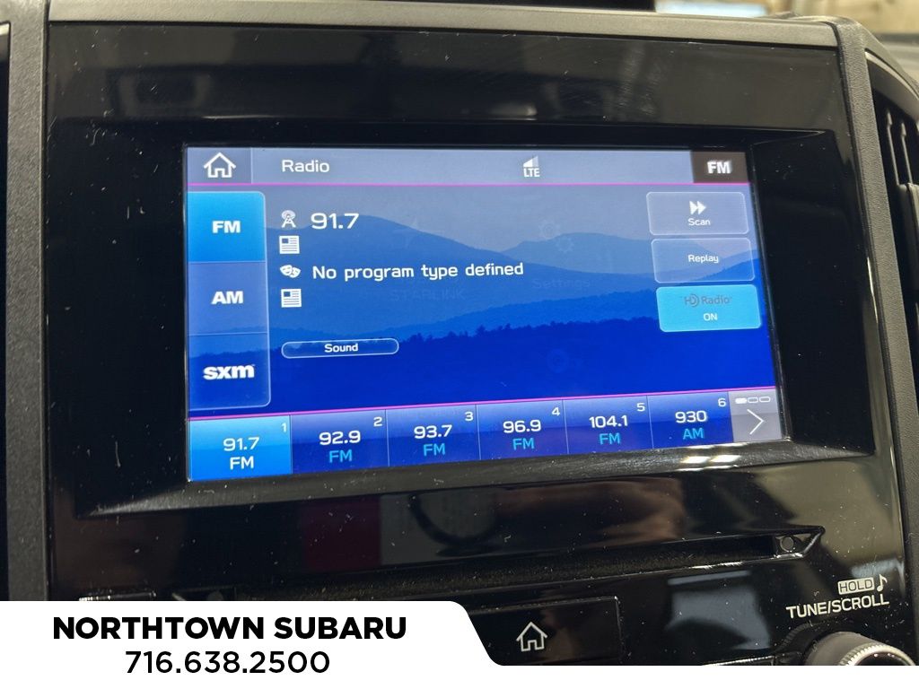 2019 Subaru Crosstrek 2.0i Premium photo 3