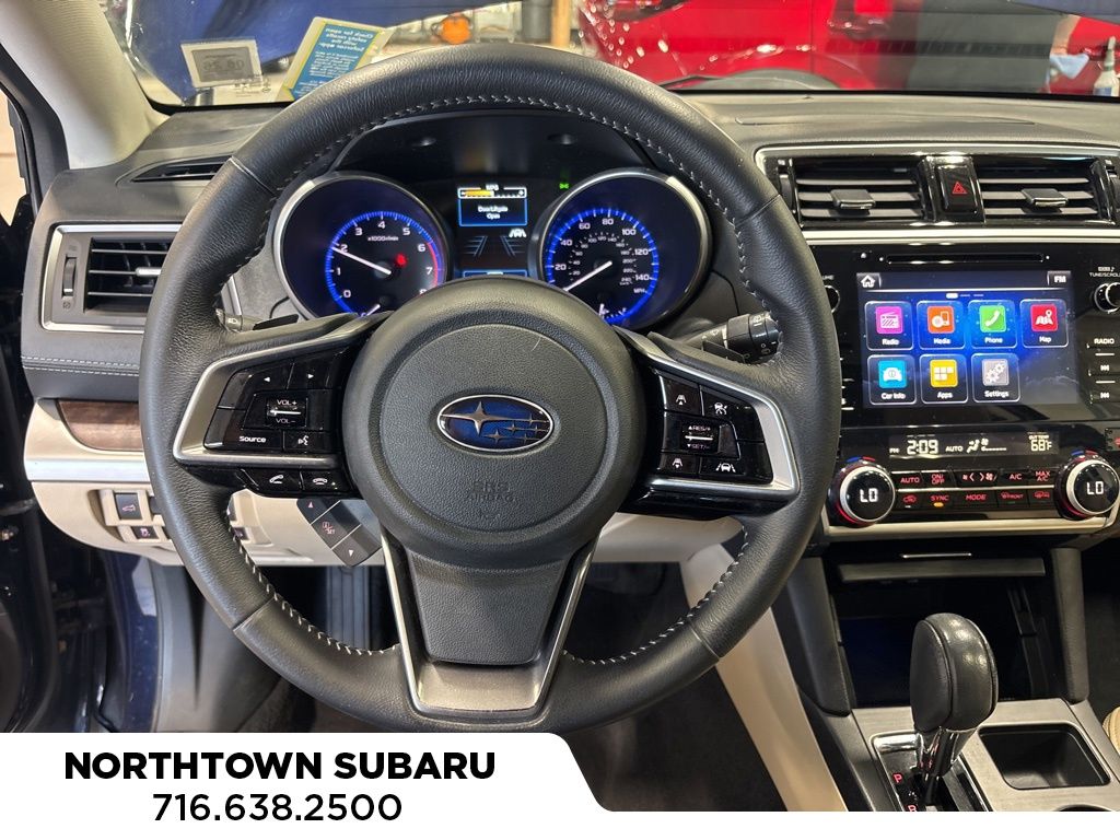 2018 Subaru Outback 2.5i Limited photo 2