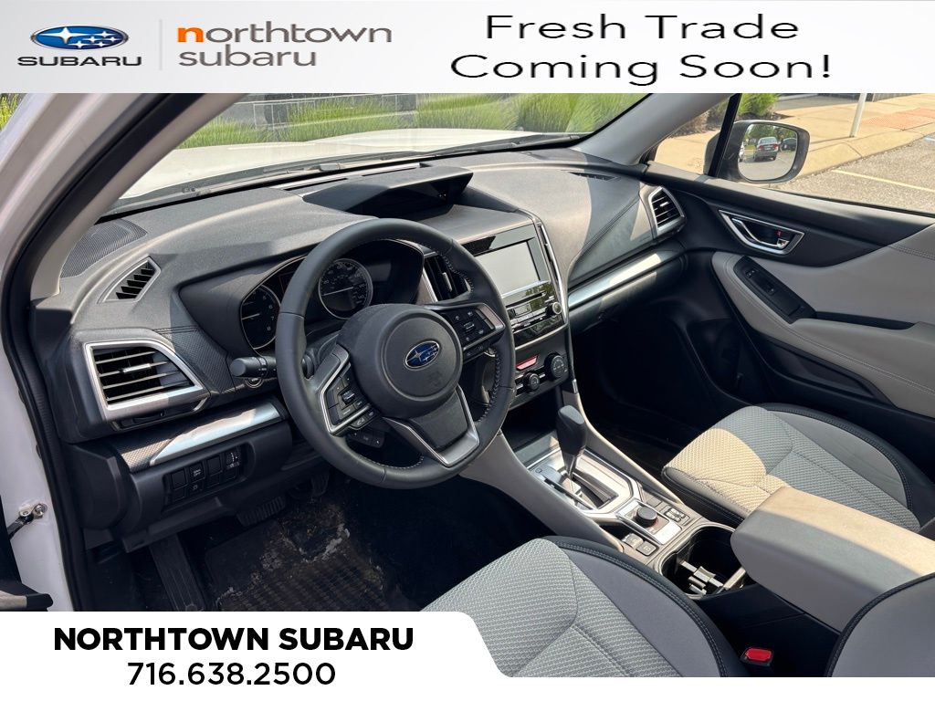 2022 Subaru Forester Premium photo 2
